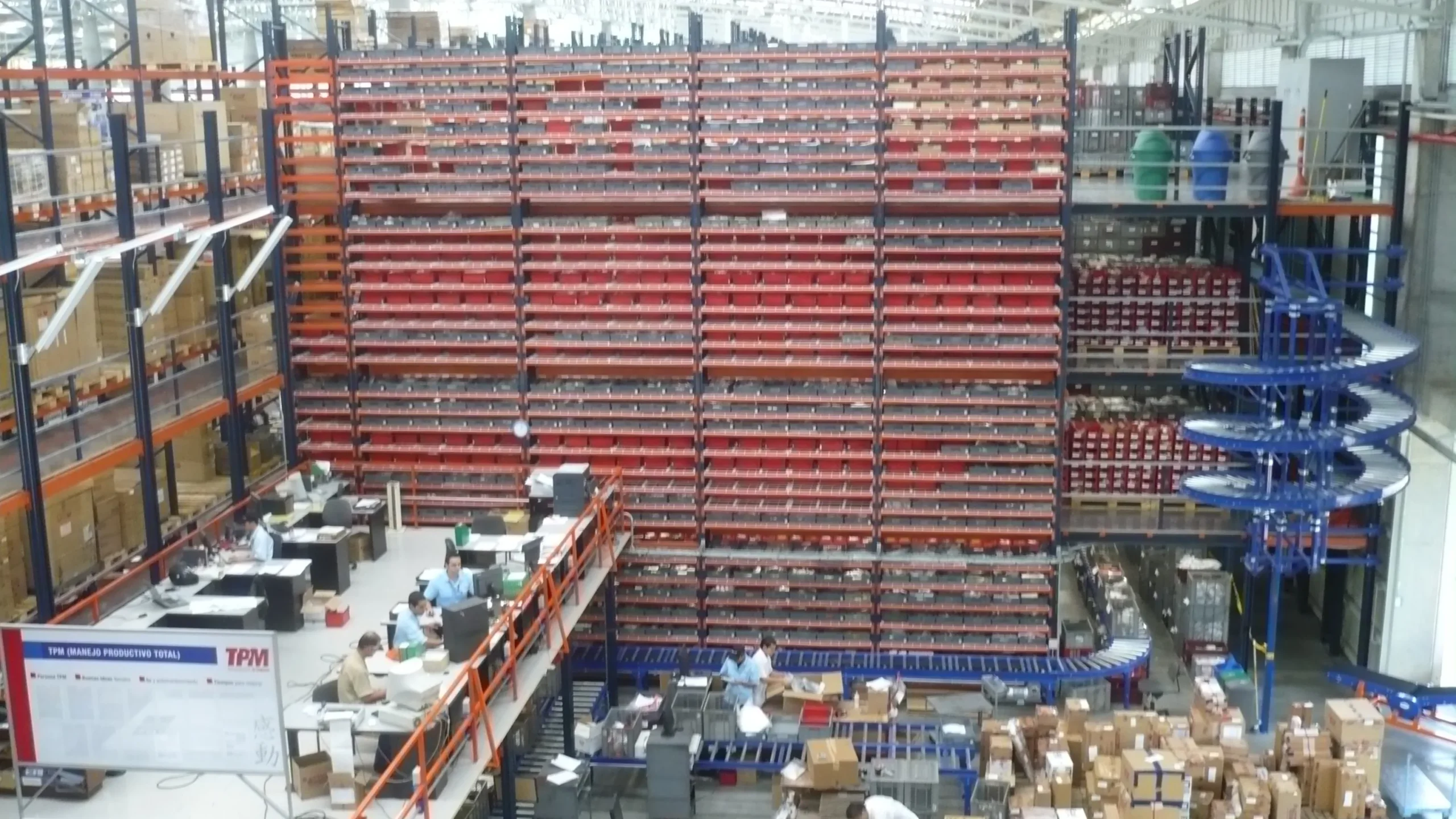 Almacén de repuestos Incolmotos Yamaha en Girardota, Antioquia. Gestión logística de autopartes y equipos industriales con Dinpro.